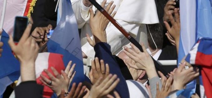 Pope Francis Blasts Free Market System, Urges Rich to Help the Poor