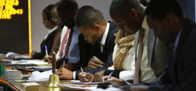 Economists Predict Bleak Future After Mugabe Re-Election