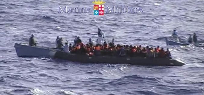 Italian Navy and Coast Guard Rescue 800 Migrants in Mediterranean