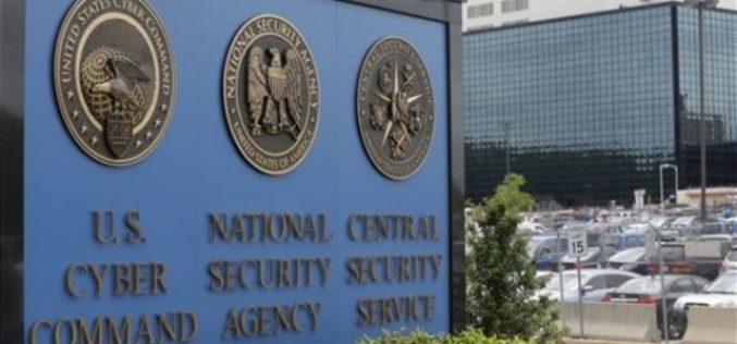 US Warns Foreign Spy Agencies About Snowden Documents